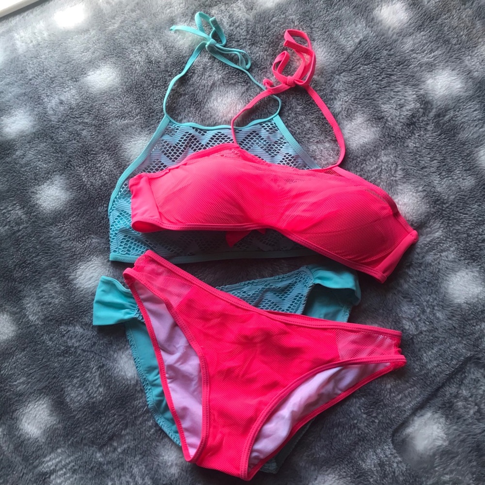 High neck bikini bundle
